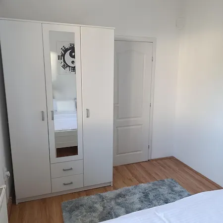 Apartment Garfield Family 1 *